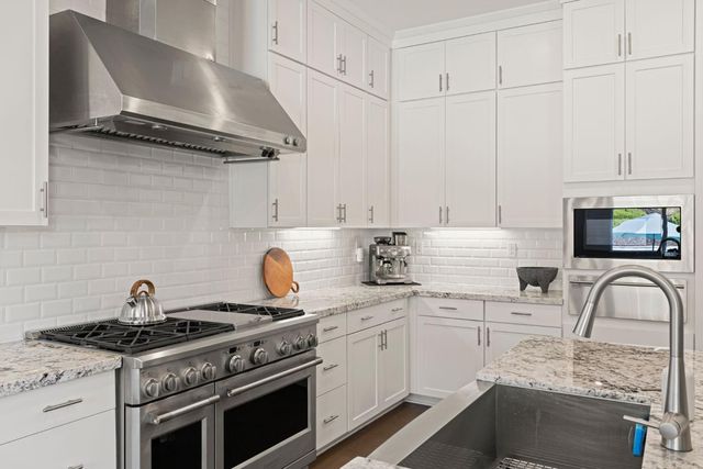 4710 Holliday Ln, El Dorado Hills, CA 95762