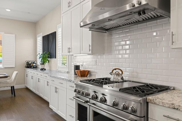 4710 Holliday Ln, El Dorado Hills, CA 95762