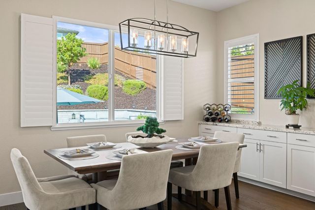 4710 Holliday Ln, El Dorado Hills, CA 95762