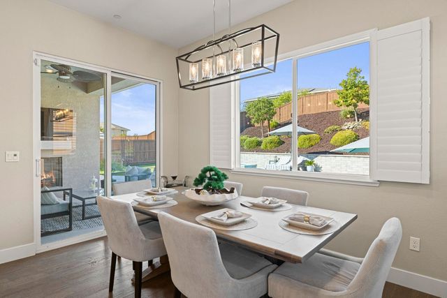 4710 Holliday Ln, El Dorado Hills, CA 95762