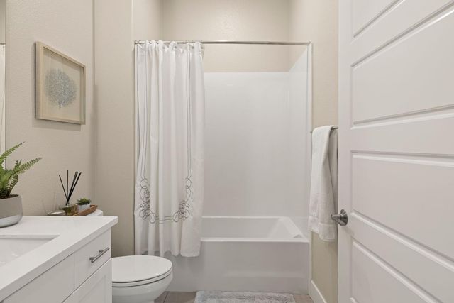 4710 Holliday Ln, El Dorado Hills, CA 95762