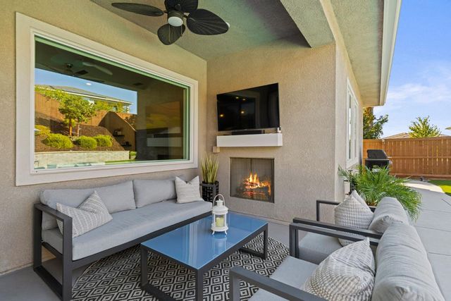 4710 Holliday Ln, El Dorado Hills, CA 95762