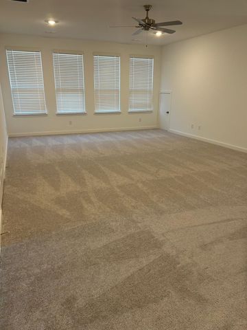 223 loving Trail, Justin, TX 76247