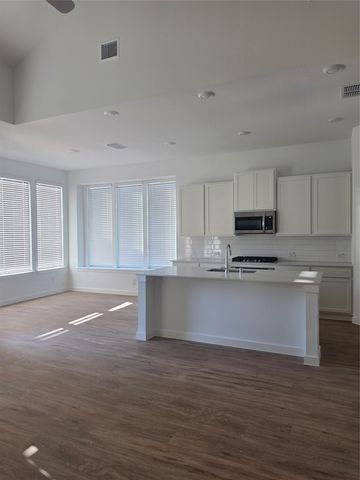223 loving Trail, Justin, TX 76247