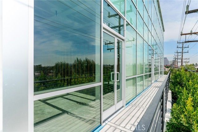 610 W Broadway, Glendale, CA 91204