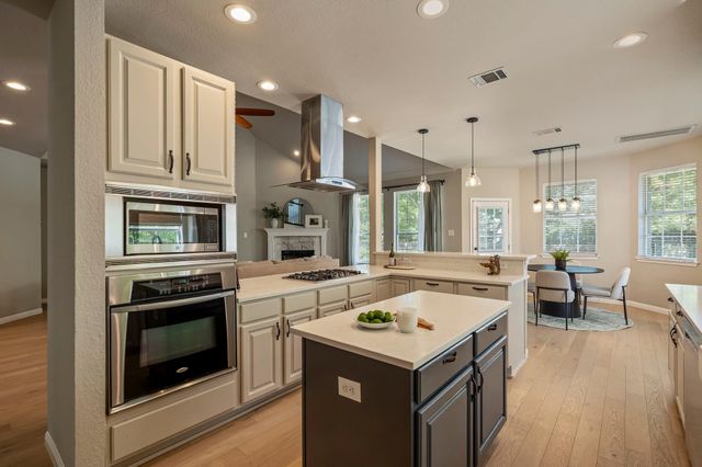 2004 Wood Glen DR, Round Rock, TX 78681