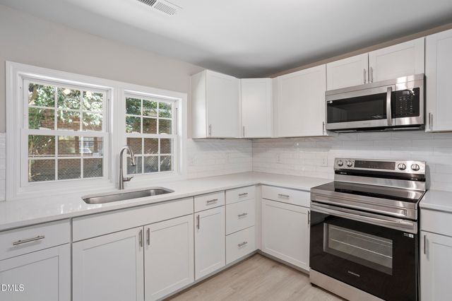 604 E Townsend Street, Dunn, NC 28334