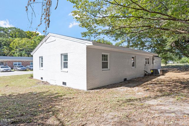 604 E Townsend Street, Dunn, NC 28334