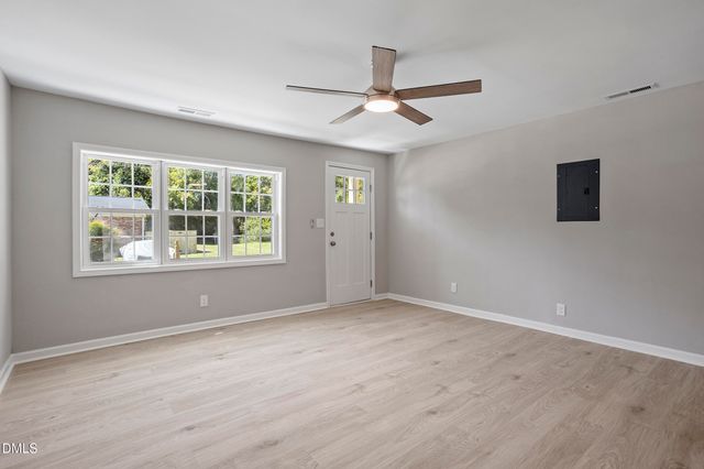 604 E Townsend Street, Dunn, NC 28334