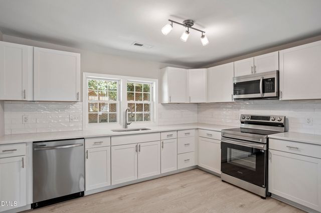 604 E Townsend Street, Dunn, NC 28334