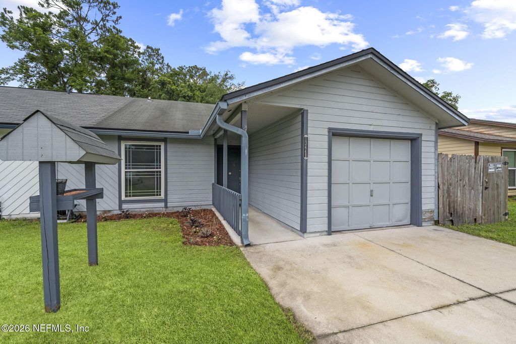 1344 BAY HILL Boulevard B, Orange Park, FL 32065