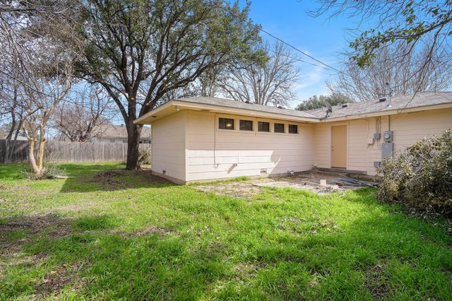 3562 South Drive, Fort Worth, TX 76109
