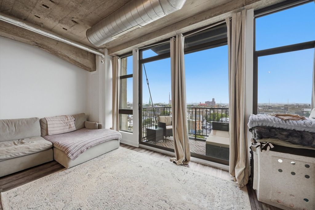 1550 S Blue Island Avenue 918, Chicago, IL 60608 — photo 2