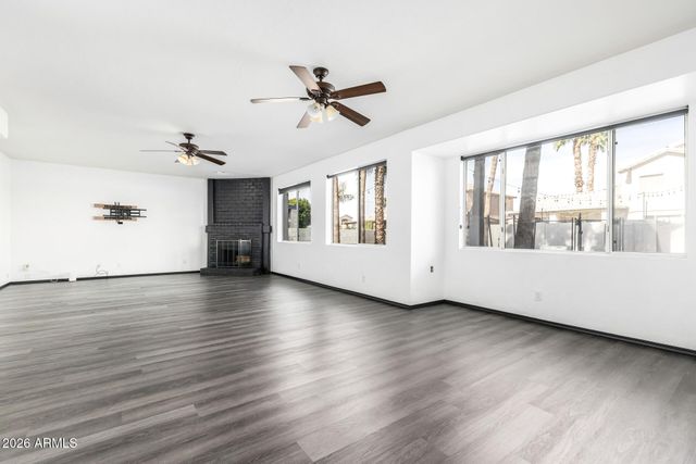 1906 W REDFIELD Road, Gilbert, AZ 85233