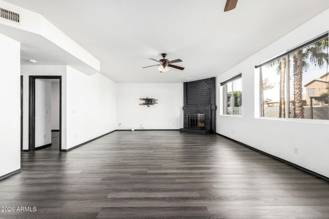 1906 W REDFIELD Road, Gilbert, AZ 85233