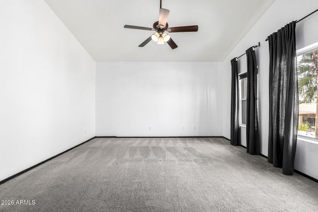 1906 W REDFIELD Road, Gilbert, AZ 85233