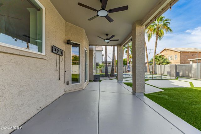 1906 W REDFIELD Road, Gilbert, AZ 85233