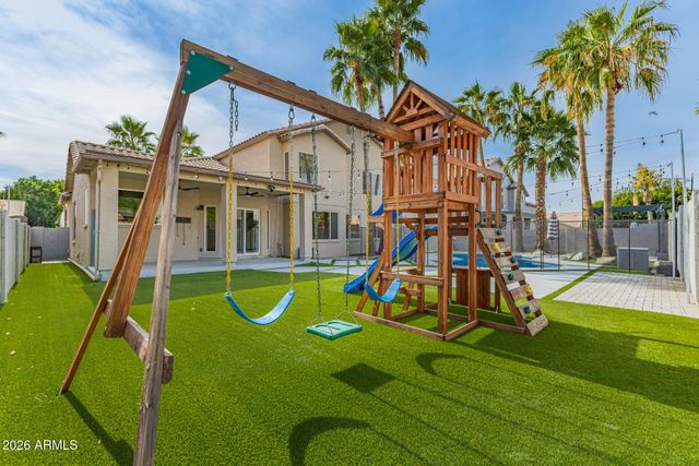 1906 W REDFIELD Road, Gilbert, AZ 85233