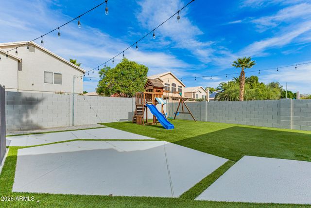 1906 W REDFIELD Road, Gilbert, AZ 85233