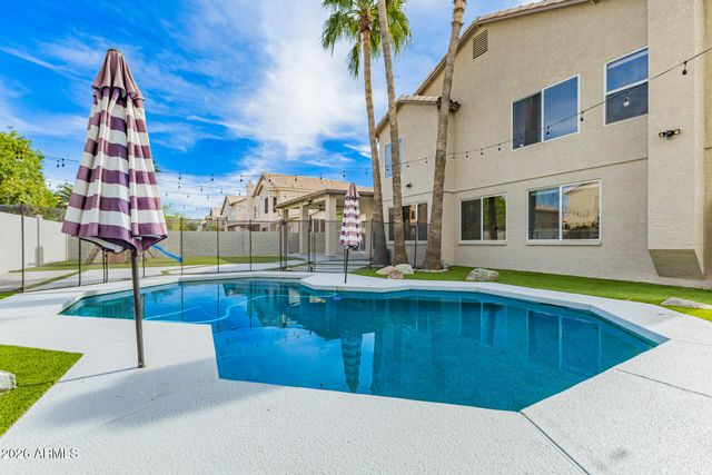 1906 W REDFIELD Road, Gilbert, AZ 85233