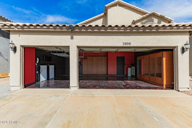 1906 W REDFIELD Road, Gilbert, AZ 85233
