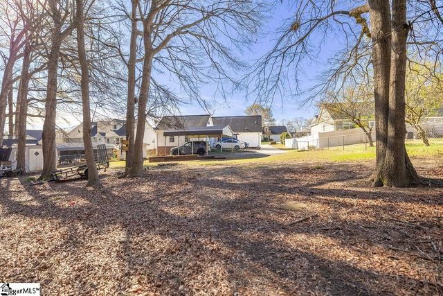 121 Amberwood Drive, Anderson, SC 29621