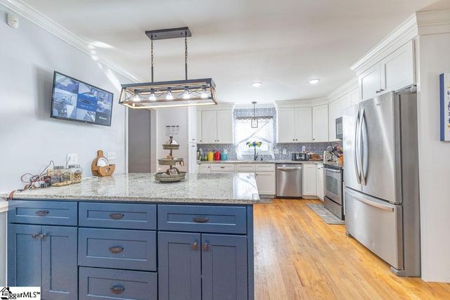 121 Amberwood Drive, Anderson, SC 29621