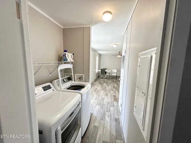 222 Braddock St, Crossville, TN 38571