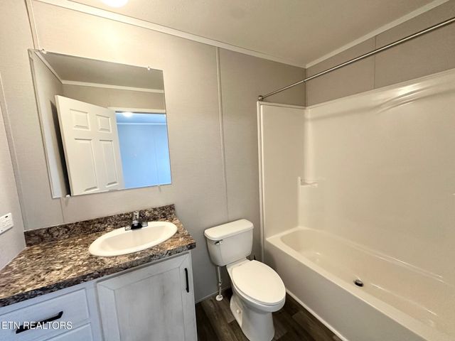 222 Braddock St, Crossville, TN 38571