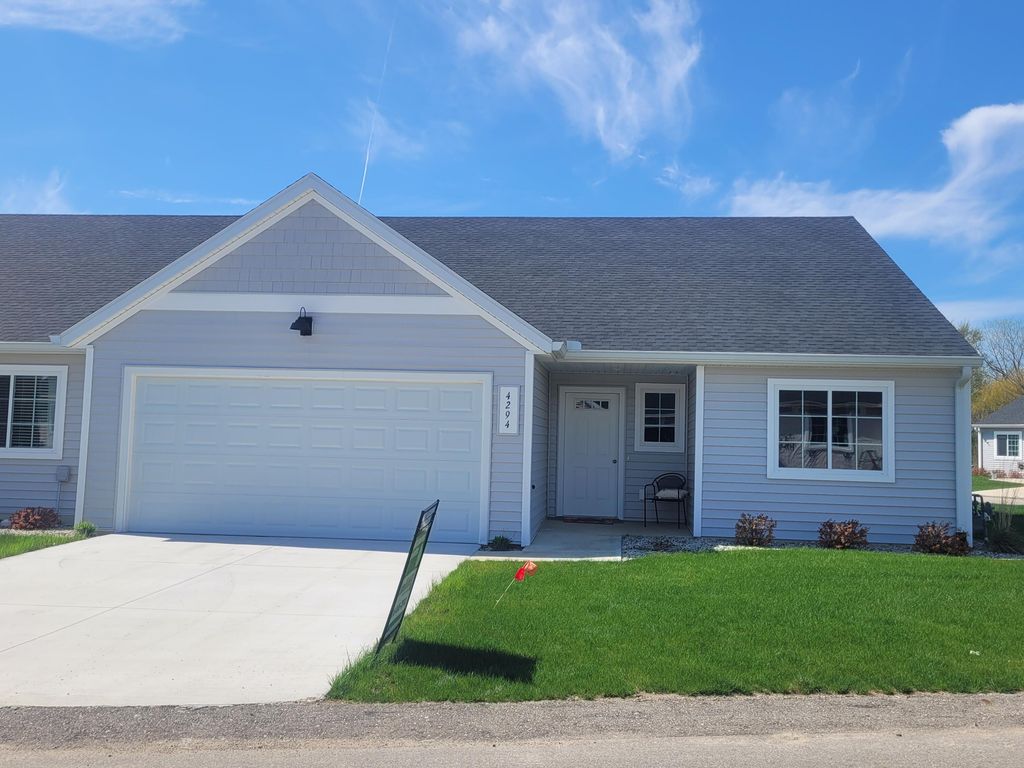 4294 Highpoint Drive 103, Leighton Twp, MI 49348