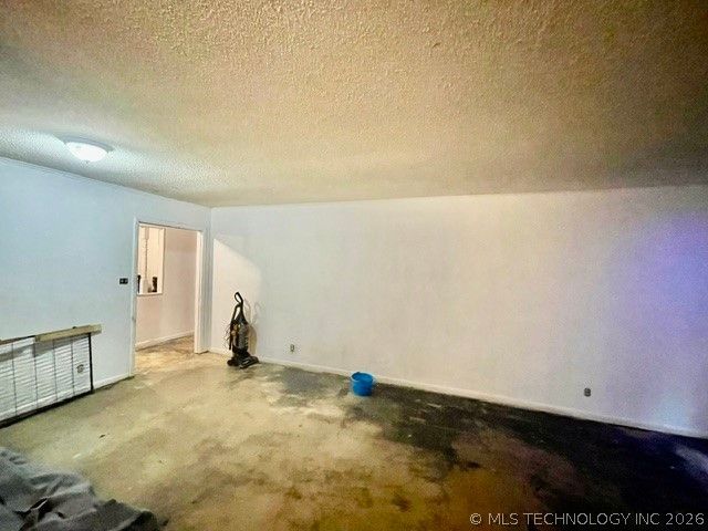 6021 S Joplin Avenue, Tulsa, OK 74135