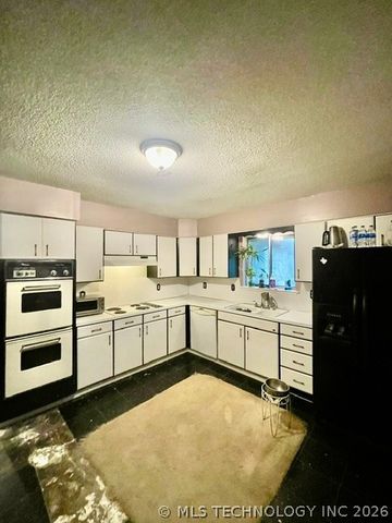 6021 S Joplin Avenue, Tulsa, OK 74135
