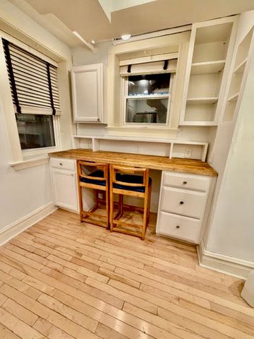 2349 N Cleveland Avenue G, Chicago, IL 60614