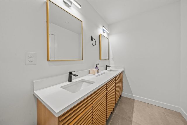43 Withington St 3, Boston, MA 02124
