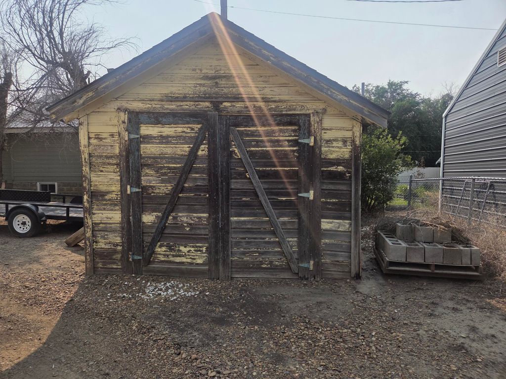 531 3rd AVE, Wolf Point, MT 59201 photo 3