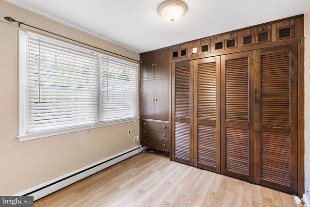 1221 PECKSNIFF RD, Wilmington, DE 19808