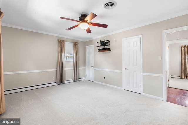 1221 PECKSNIFF RD, Wilmington, DE 19808