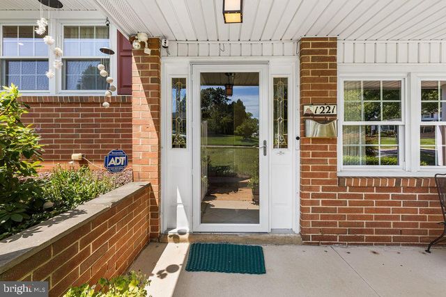 1221 PECKSNIFF RD, Wilmington, DE 19808