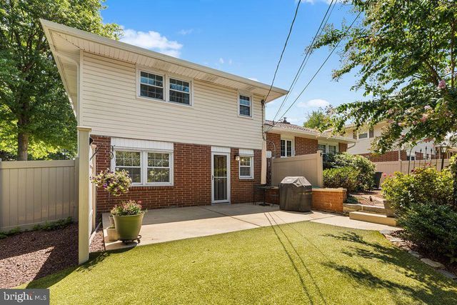 1221 PECKSNIFF RD, Wilmington, DE 19808