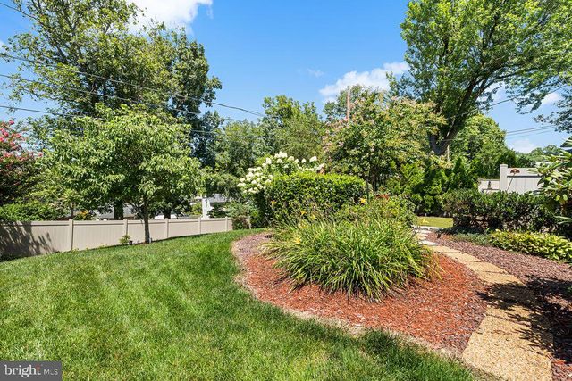 1221 PECKSNIFF RD, Wilmington, DE 19808