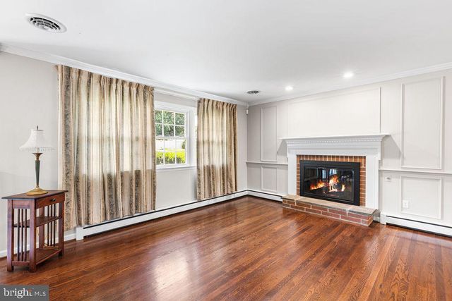 1221 PECKSNIFF RD, Wilmington, DE 19808