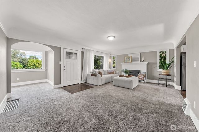 4720 62nd Ave E, Puyallup, WA 98371