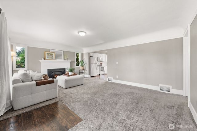 4720 62nd Ave E, Puyallup, WA 98371
