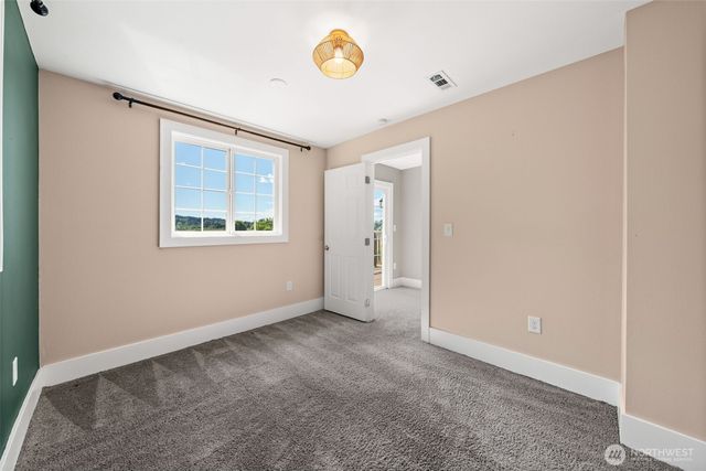 4720 62nd Ave E, Puyallup, WA 98371