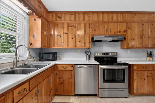 111 Westwood 5th Ave, Mcminnville, TN 37110