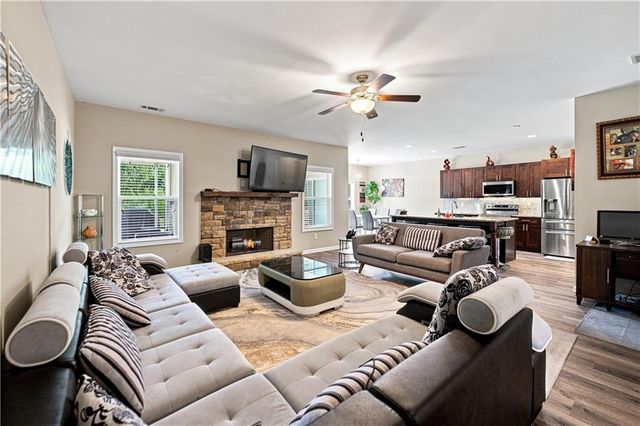 6314 Woodland Station Drive, Lula, GA 30554