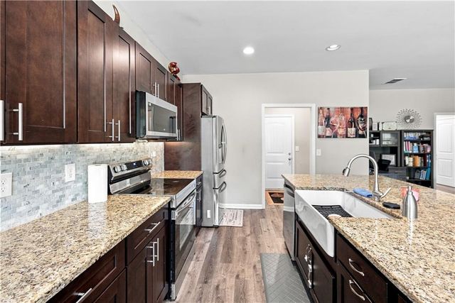 6314 Woodland Station Drive, Lula, GA 30554