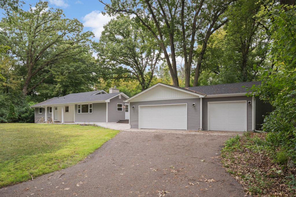 342 Kenmar Circle, Minnetonka, MN 55305 — photo 2