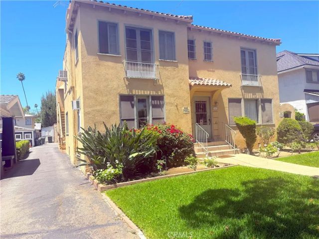 141 N Bonnie Avenue, Pasadena, CA 91106