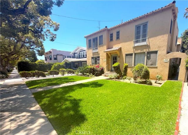 141 N Bonnie Avenue, Pasadena, CA 91106